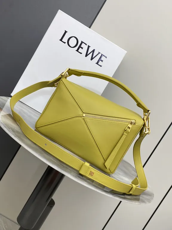 Loewe Bag 